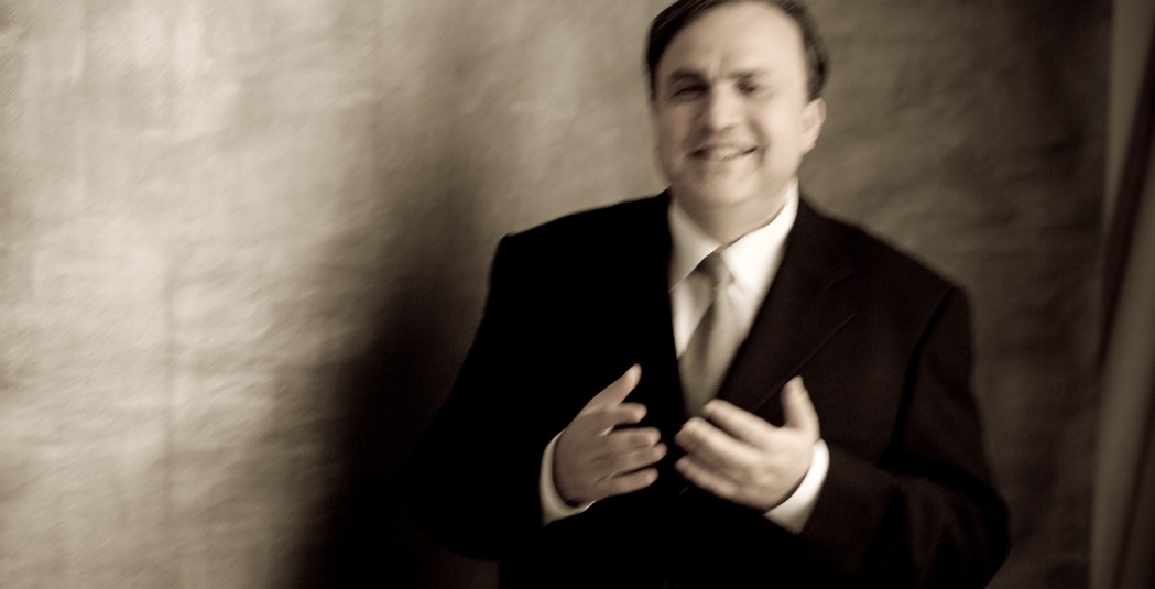 Yefim Bronfman standing