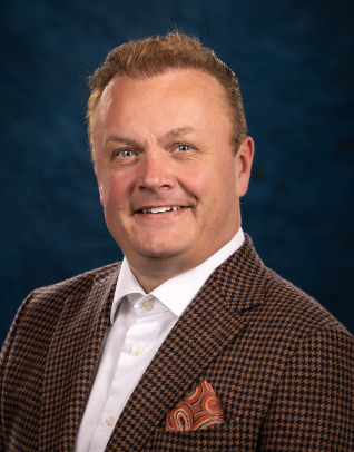 Headshot of Alexander Harang