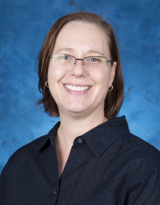 Headshot of Lisa MacLeod