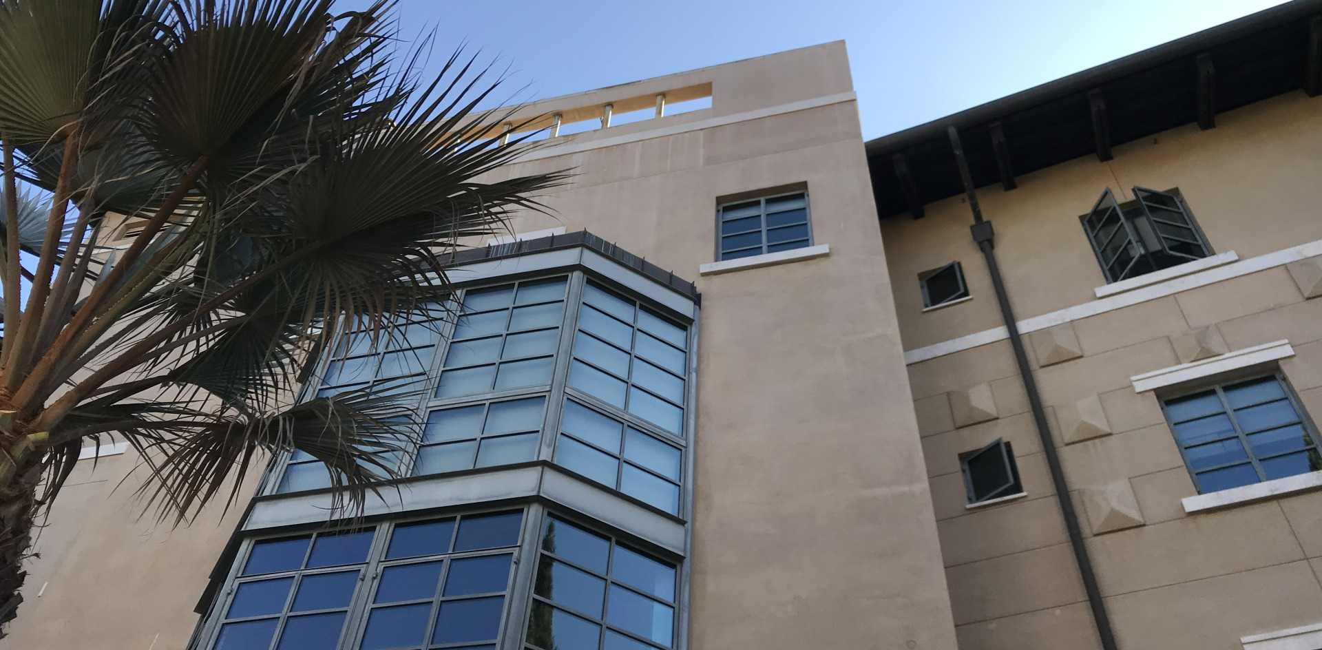 Image of Residence Hall 385