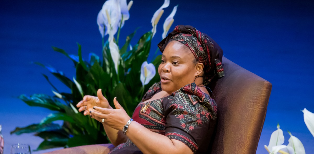 Nobel Peace Laureate Leymah Gbowee speaks to Soka University students