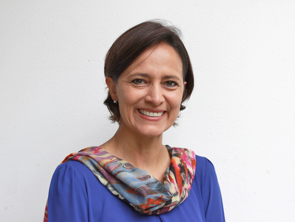 Headshot of Mirian Vilela