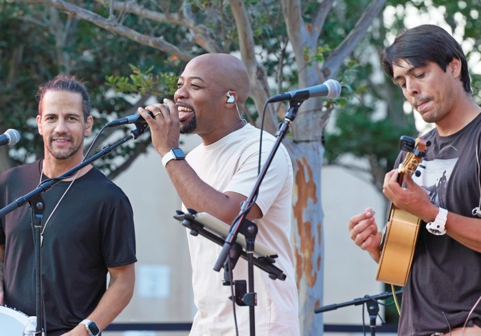 Calisamba performs during the 2024 Summer at Soka.