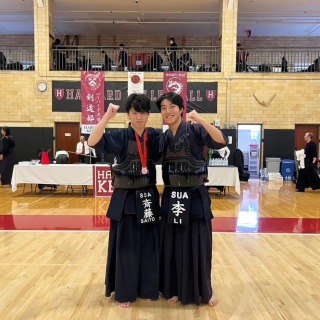 🦁Congratulations to Atsushi Saito '24, who recently won third place at the National Kendo tournament held at Harvard! 🎉🎉

Syoryuhai (昇竜杯) is the largest intercollegiate kendo tournament in North America. Now in its 26th year, Shoryuhai is hosted annually by the Harvard Kendo Club, and teams travel from all over North America and Europe to compete. 

#SUA #kendo #syoryuhai #Soka #harvard