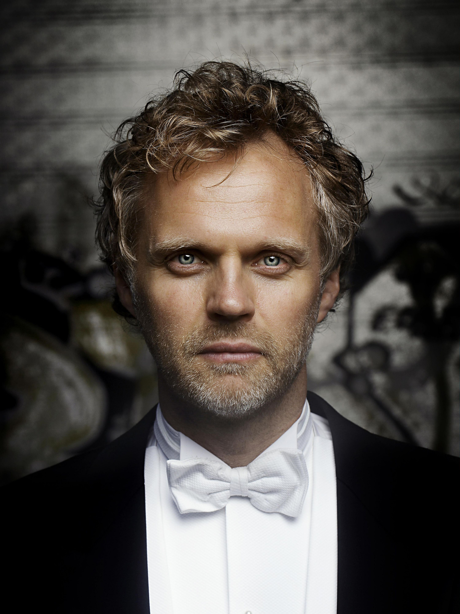 Headshot of RSNO Conductor Thomas Sondergard