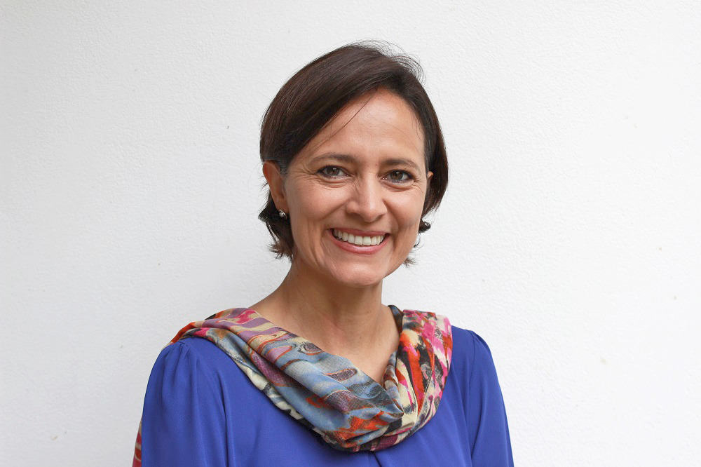 Headshot of Mirian Vilela