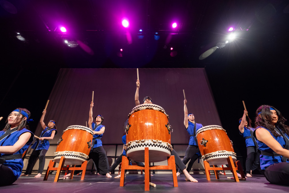 Josho Daiko student club's drum performance