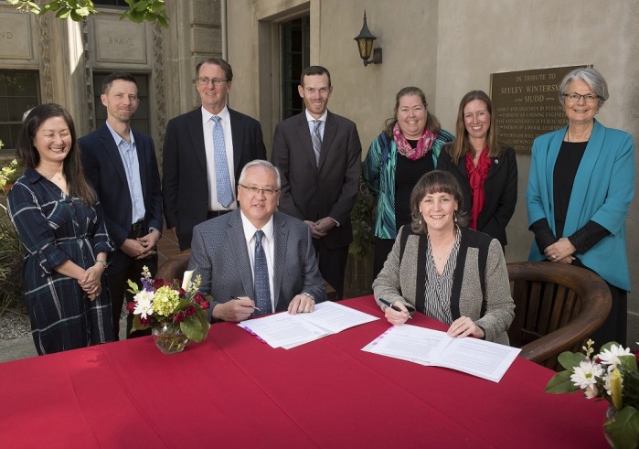 Soka University and Claremont Graduate University administrators sign agreement
