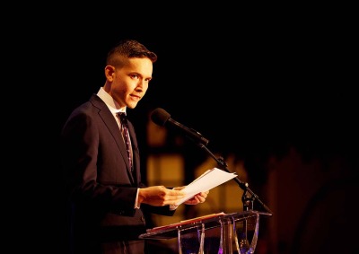 Leonard Bogdonoff speaks at lectern