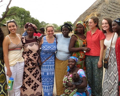 Students with women's co-op in Toubacouta 