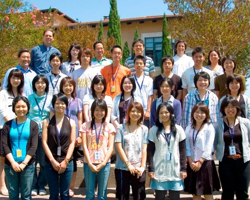 Students gather for group shot on campus